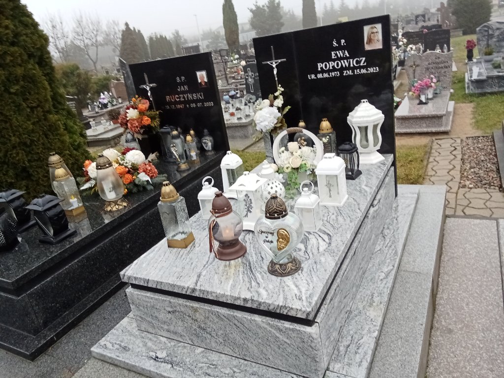 Grób EWA POPOWICZ
