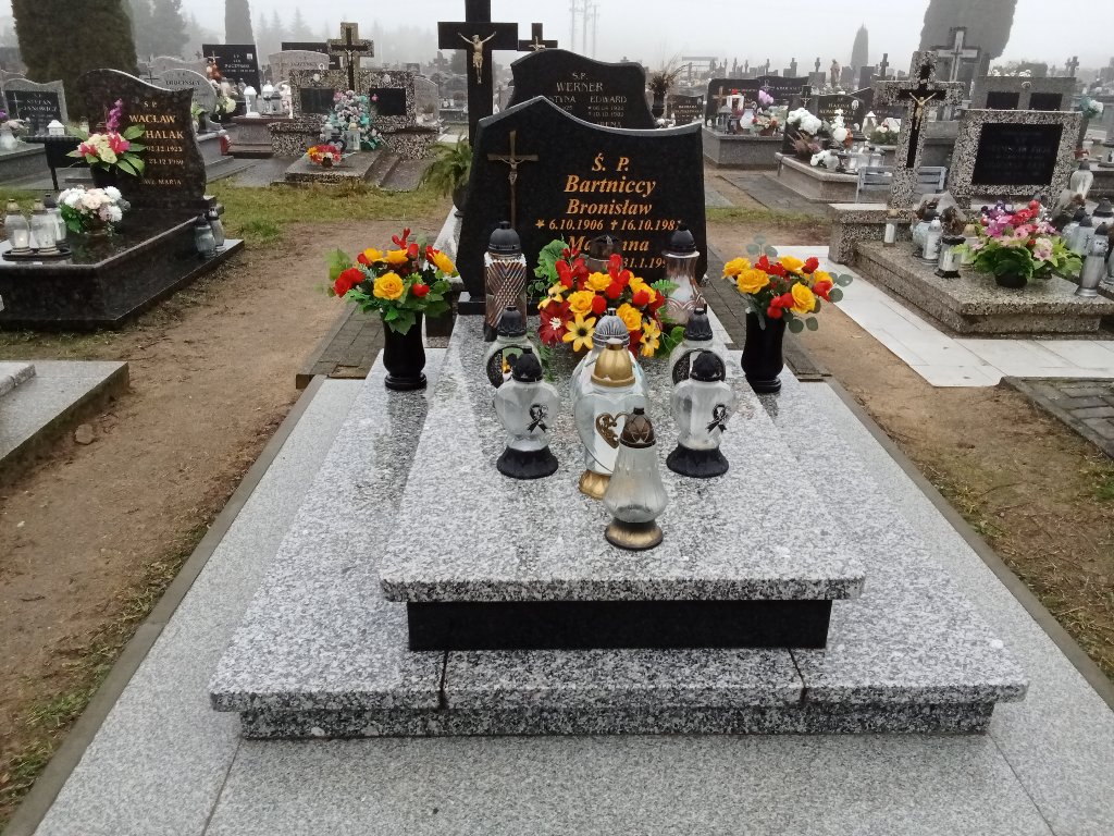 Grób MARIANNA BARTNICKA
