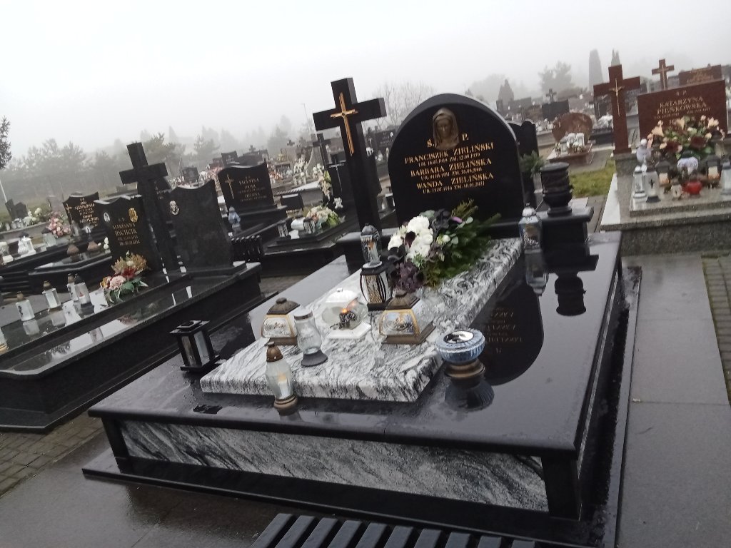 Grób BARBARA ZIELIŃSKA