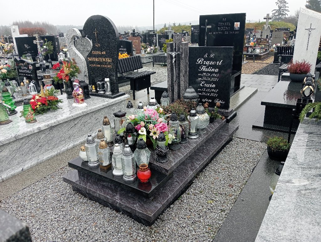 Grób Erwin Brązert